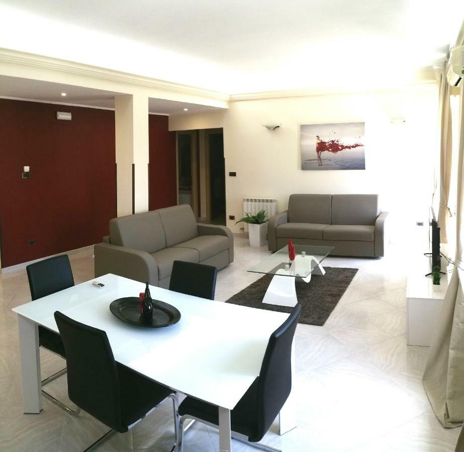 My Place 锡拉库扎 外观 照片